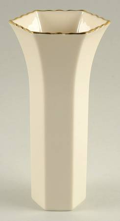 L26 7" Bud Vase