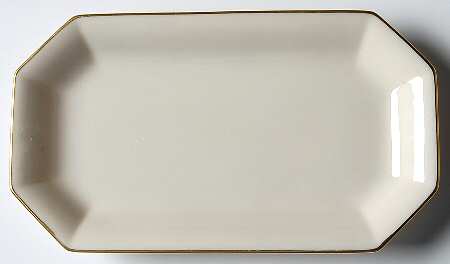 L26 7" Rectangular Tray