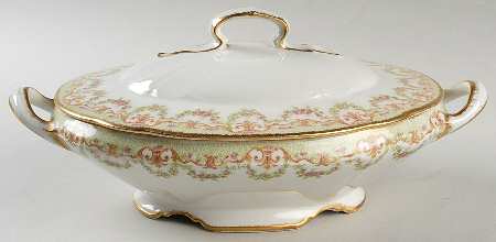 LSS38 Oval Covered Vegetable