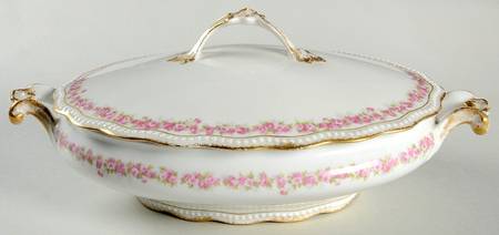 LNT72 Oval Covered Vegetable