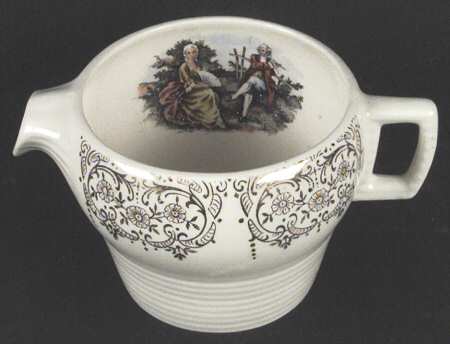Chantilly Creamer