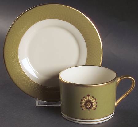 Au Courant Olive Flat Cup & Saucer Set
