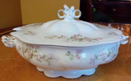 LNT75 Oval Tureen & Lid