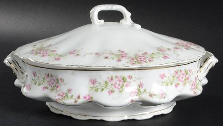 457 Oval Covered Vegetable