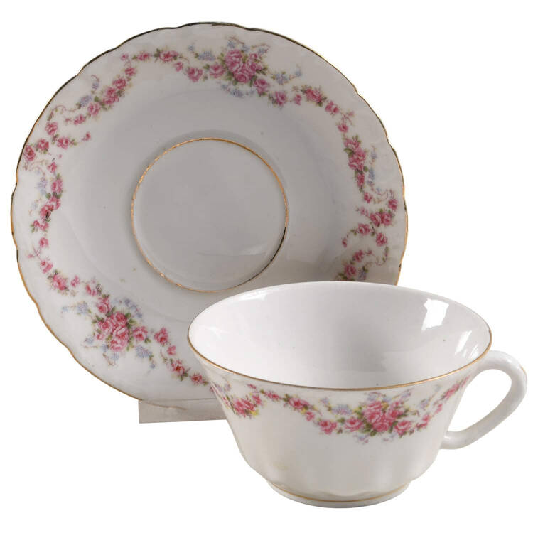 330 Oversized Cup & Saucer Set