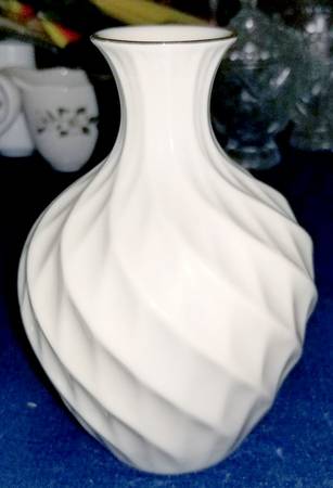 Richmond Collection 6" Vase