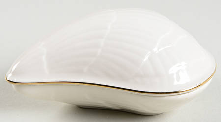 Aegean Collection Shell Shaped Box W/Lid