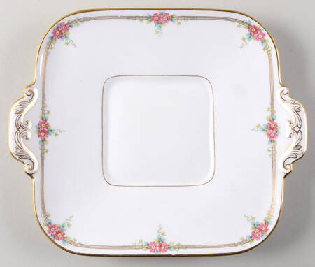 C29 Square Handled Cake Plate