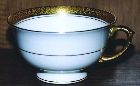 Manor Footed Cup