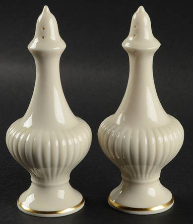 Essex Collection Salt & Pepper Set