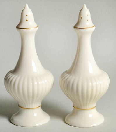 Essex Collection Salt & Pepper Set