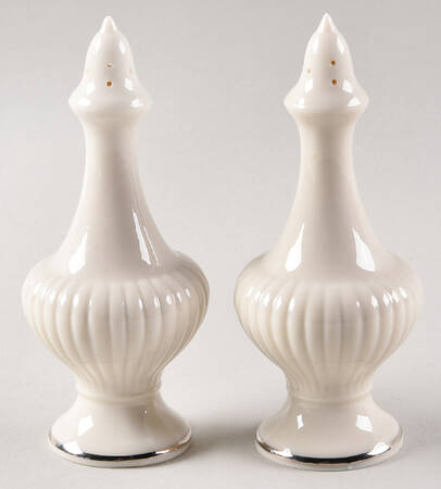 Essex Collection Salt & Pepper Set