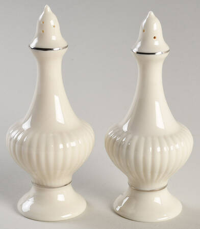 Essex Collection Salt & Pepper Set