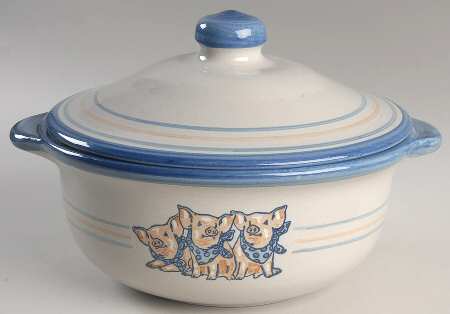 Precious Pigs 2 Qt Round Covered Casserole