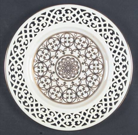 Trapunto Accent Luncheon Plate