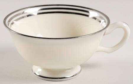 H337 Footed Cup