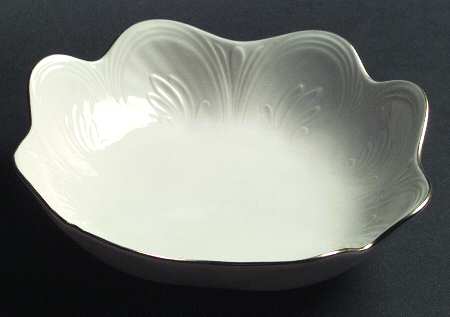 Saybrooke Collection Gold by Lenox