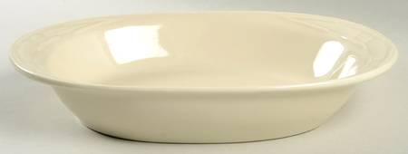 Woven Traditions Ivory 13" Oval Baker by Longaberger