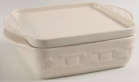 Woven Traditions Ivory 10" Square Baker & Lid/Tray