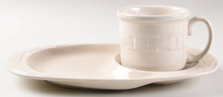 Woven Traditions Ivory Snack Tray & Soup Mug Set