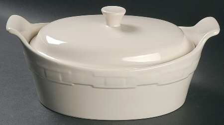 Woven Traditions Ivory 2 Quart Oval Covered Casserole