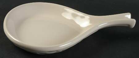Woven Traditions Ivory 10" Round Handled Baker