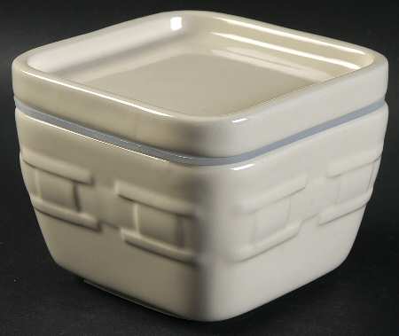 Woven Traditions Ivory 4" Square Baker & Lid