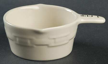 Woven Traditions Ivory 1 Cup Measuring Cup