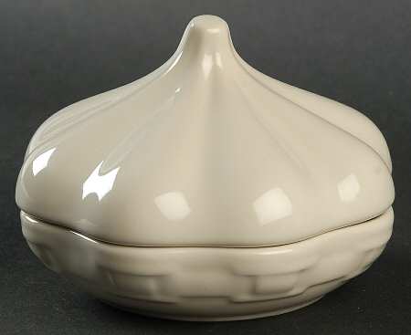 Woven Traditions Ivory Garlic Baker & Lid by Longaberger