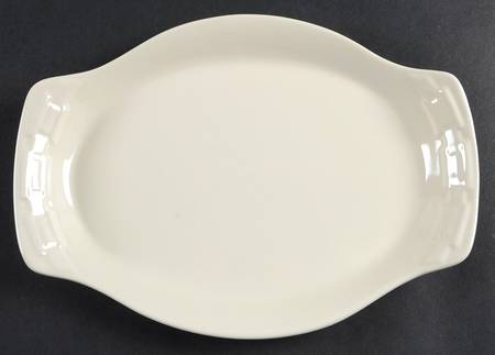 Woven Traditions Ivory 9" Oval Serving Platter