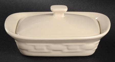 Woven Traditions Ivory 1.5 Quart Rectangular Covered Casserole