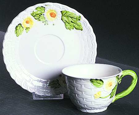 Rustic Daisy Flat Cup & Saucer Set