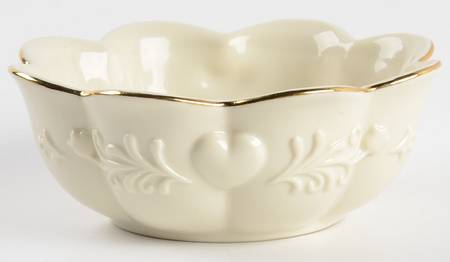 Heart Collection 4" Scalloped Bowl