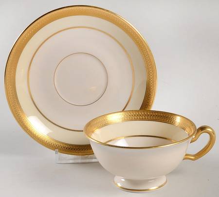 Lowell Cream Border Footed Cup & Saucer Set