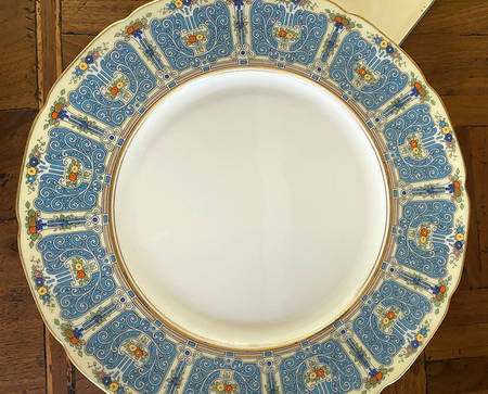 A302 (Scalloped) by Lenox