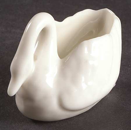 Swan Col Crm (Notrim, Closetail, Green Stamp) Salt Dip