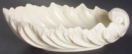 Shell Bowl Collection Cream (No Trim) 9" Shell Shaped Bowl