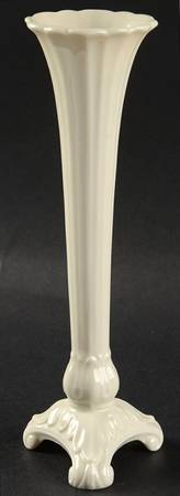 Dainty Collection 7" Bud Vase