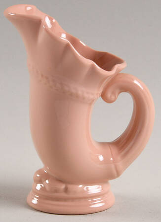 Classic Coral 4" Horn of Plenty Vase
