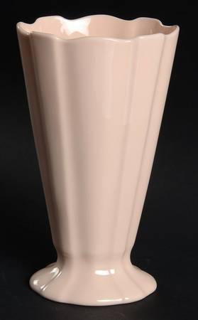Classic Coral 7" Vase
