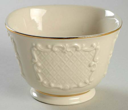 Canterbury Collection Treat Bowl