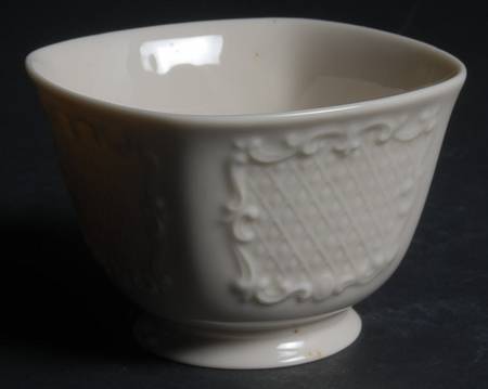 Canterbury Collection Treat Bowl