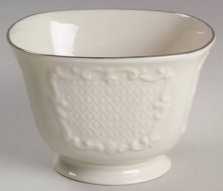 Canterbury Collection Treat Bowl