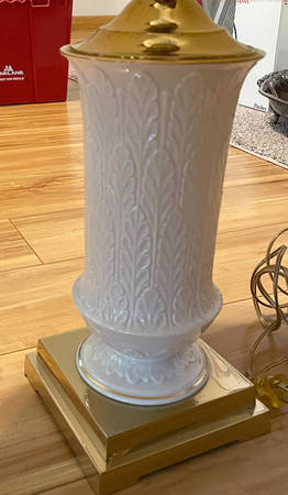 Autumn Leaf Collection 11" Electric Lamp No Shade