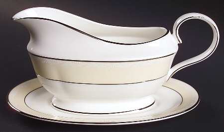 Faith Gravy Boat & Underplate