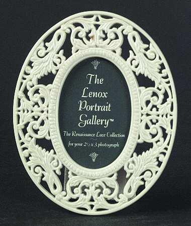 Renaissance Lace Collection Oval Frame-Holds 2 1/2" X 3"