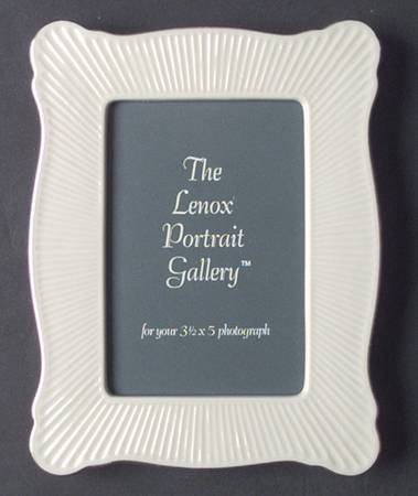 Meridian Collection Frame Holds 3 1/2" X 5"