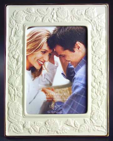 Masterpiece Collection Frame-Holds 5" X 7"