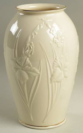 Masterpiece Collection 9" Vase