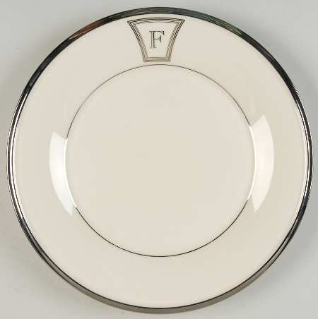 Solitaire Tempo Monogram Luncheon Plate